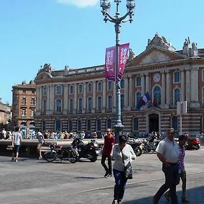 Wilson Square Тулуза