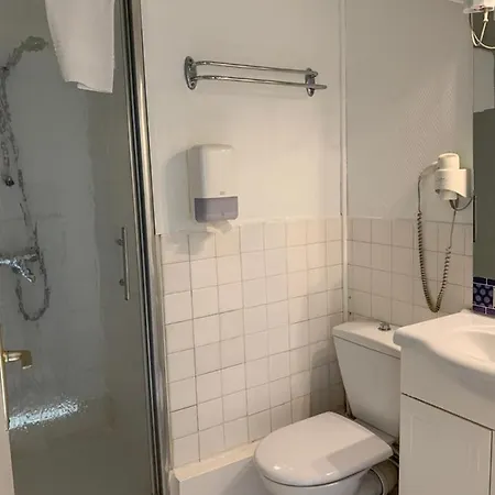 Wilson Square Hotel 2*