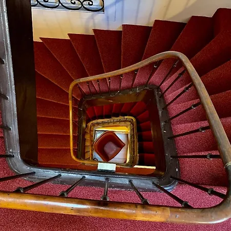 Wilson Square Hotel