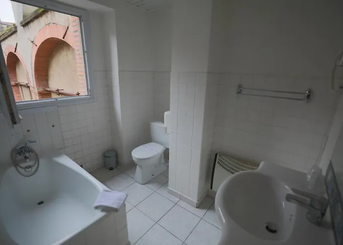 Отель Wilson Square Тулуза