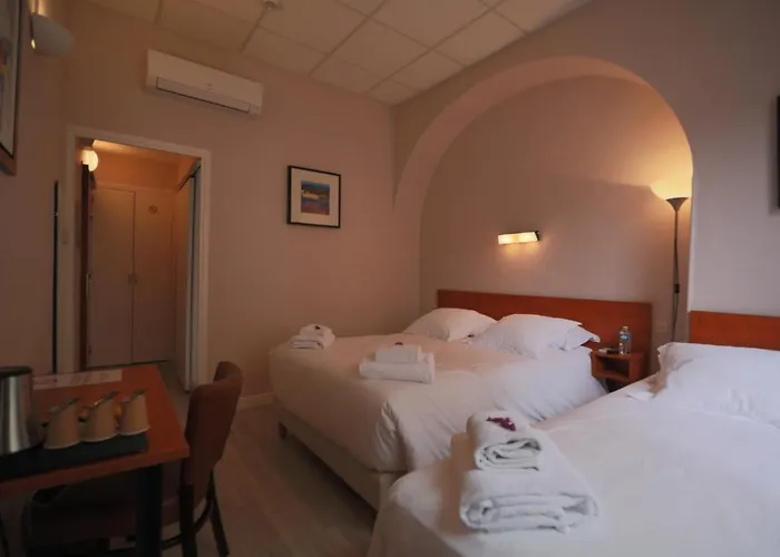 Отель Wilson Square 2*