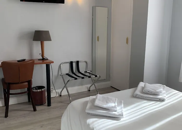 Wilson Square 酒店 2*