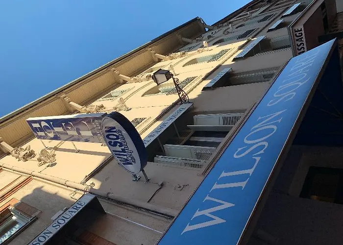 Отель Wilson Square 2*