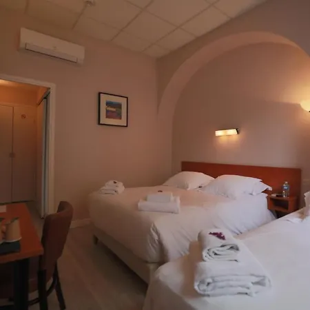 Otel Wilson Square 2*